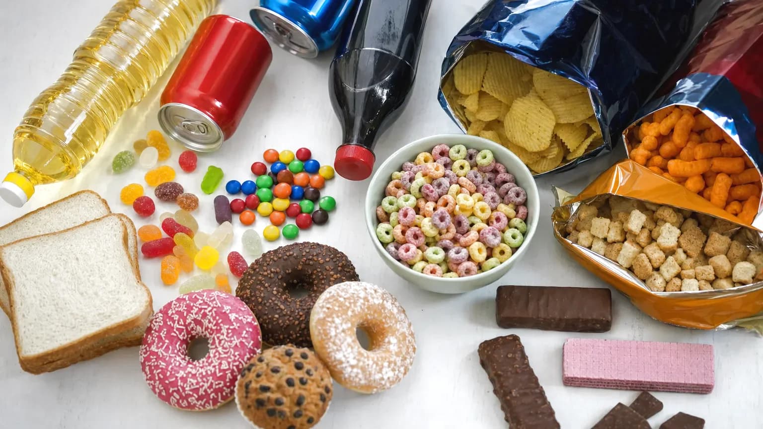 Ultra-processed foods to avoid — seed oils, sugar, refined grains, packaged snacks
